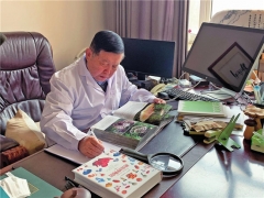 中國工程院院士李玉攻克道道難關 助力食用菌產業脫貧攻堅 ()